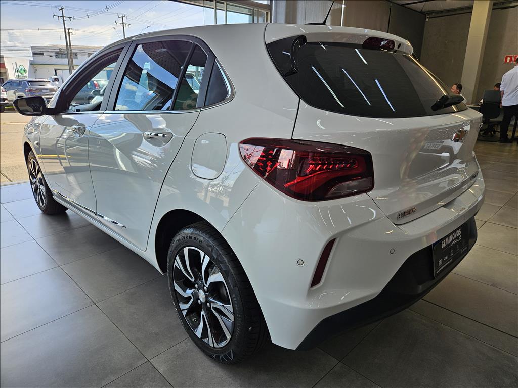 ONIX 1.0 TURBO FLEX PREMIER AUTOMÁTICO13