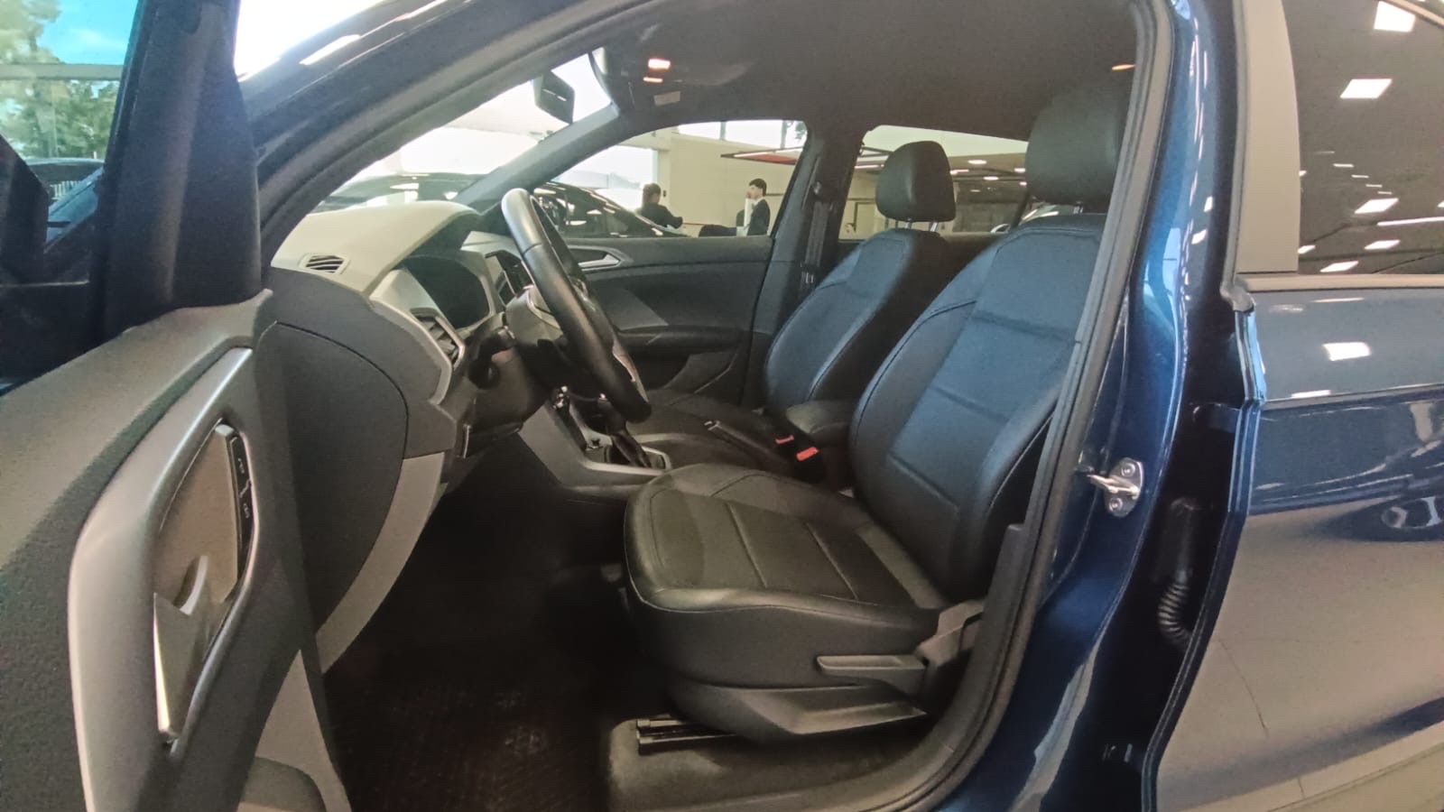 T-CROSS 1.0 200 TSI TOTAL FLEX AUTOMÁTICO10