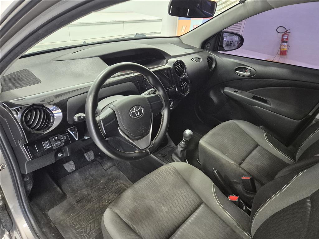 ETIOS 1.3 X 16V FLEX 4P MANUAL