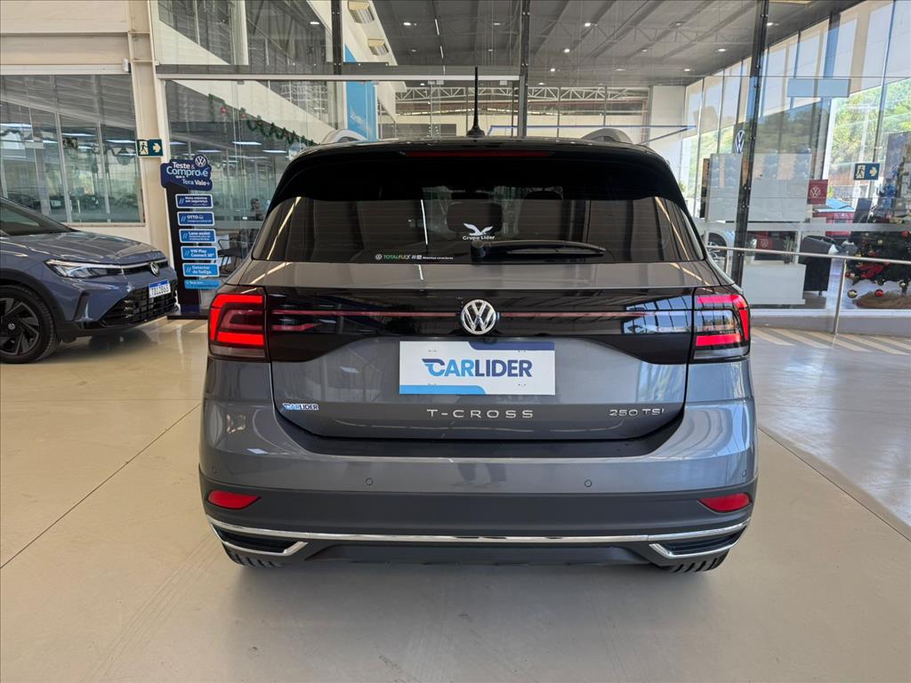 T-CROSS 1.4 250 TSI TOTAL FLEX HIGHLINE AUTOMÁTICO3