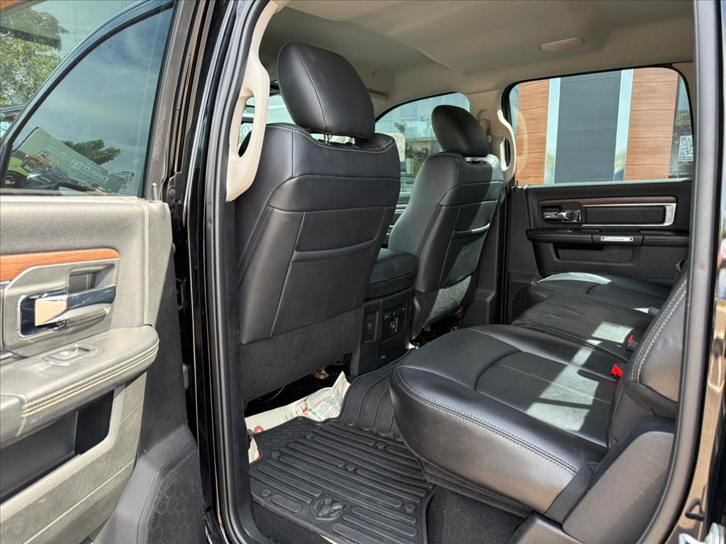 RAM-CLASSIC-5.7 V8 GASOLINA LARAMIE CD 4X4 AUTOMÁTICO
