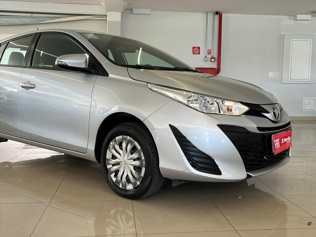 YARIS 1.3 16V FLEX XL LIVE MULTIDRIVE6