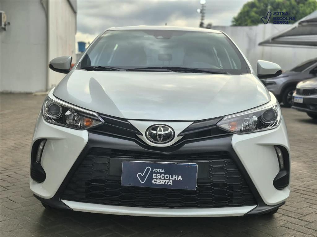 Toyota YARIS 2024