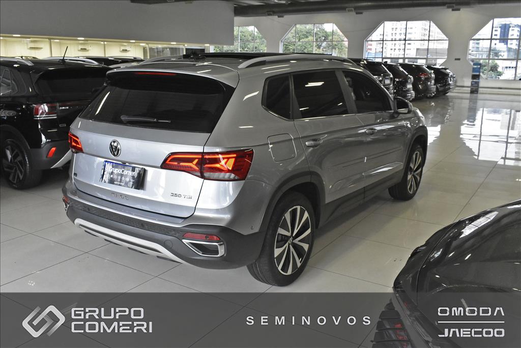 TAOS 1.4 250 TSI TOTAL FLEX HIGHLINE AUTOMÁTICO1