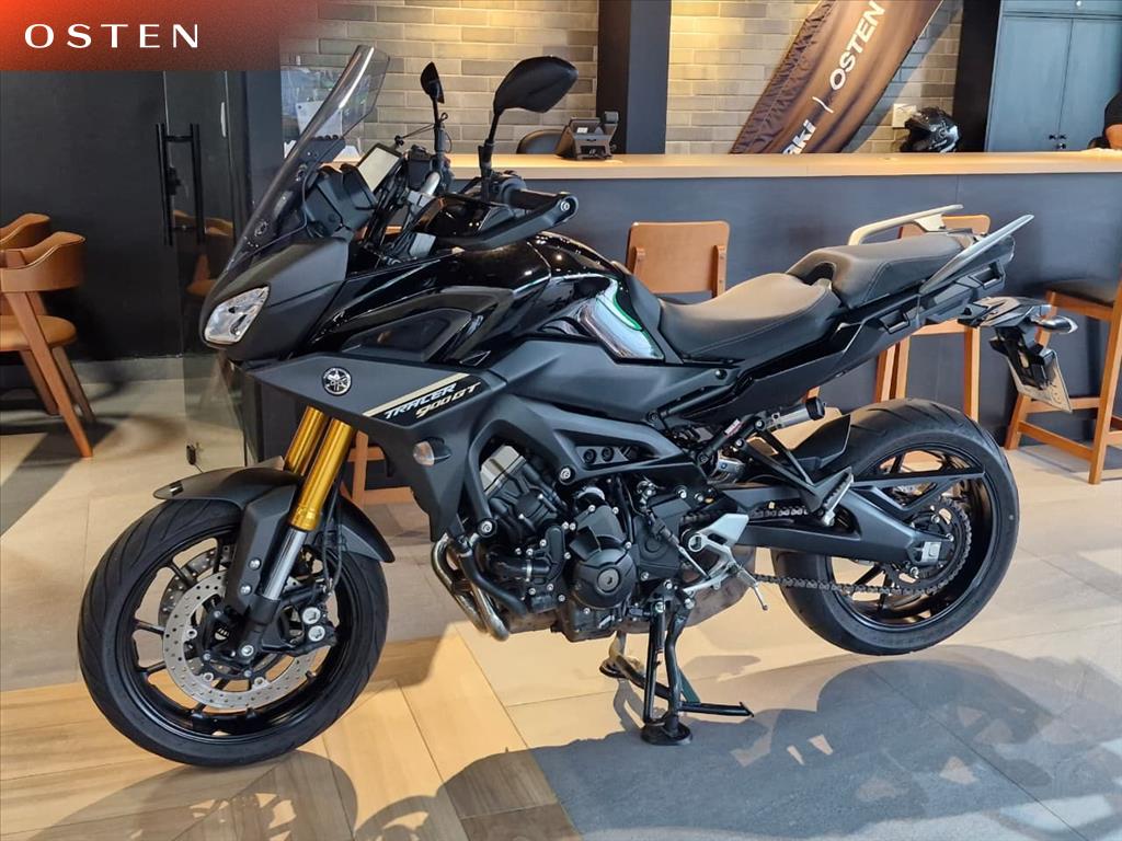 YAMAHA-MT-09-TRACER 900 GT