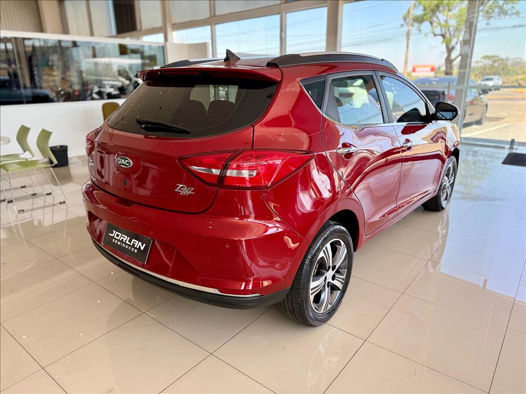 T40 1.6 16V GASOLINA PLUS 4P CVT6