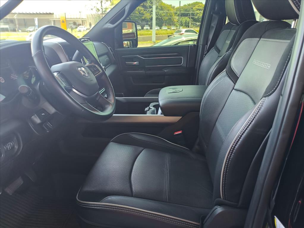 2500 6.7 I6 TURBO DIESEL LARAMIE NIGHT EDITION CD 4X4 AUTOMÁTICO9