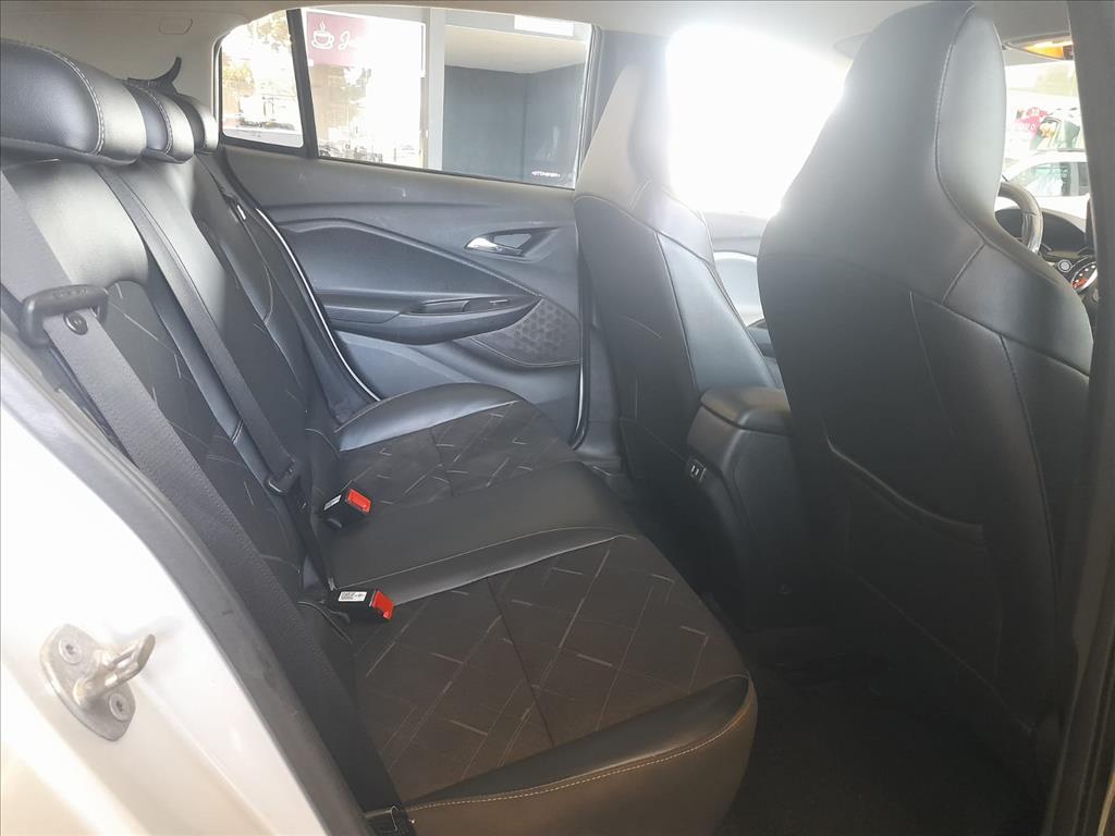 ONIX 1.0 TURBO FLEX AUTOMÁTICO11