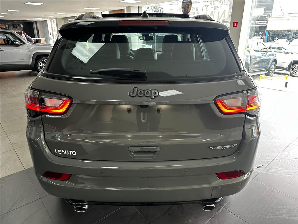 COMPASS 2.0 HURRICANE 4 TURBO GASOLINA BLACKHAWK AT96