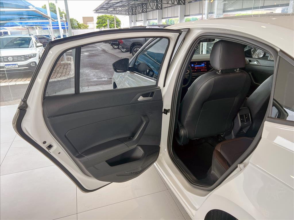 VIRTUS 1.0 200 TSI HIGHLINE AUTOMÁTICO16