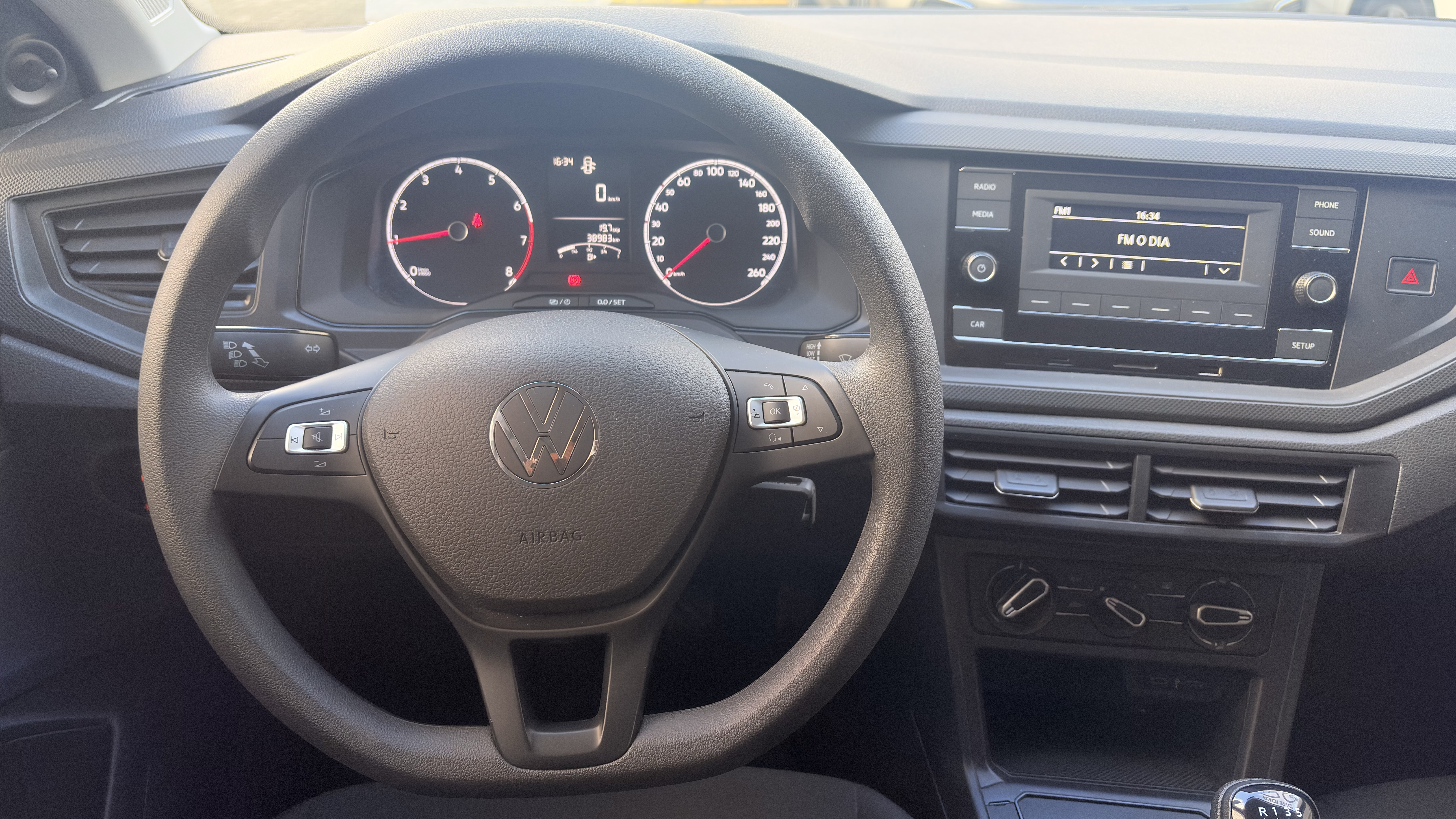 POLO 1.0 MPI TRACK MANUAL9