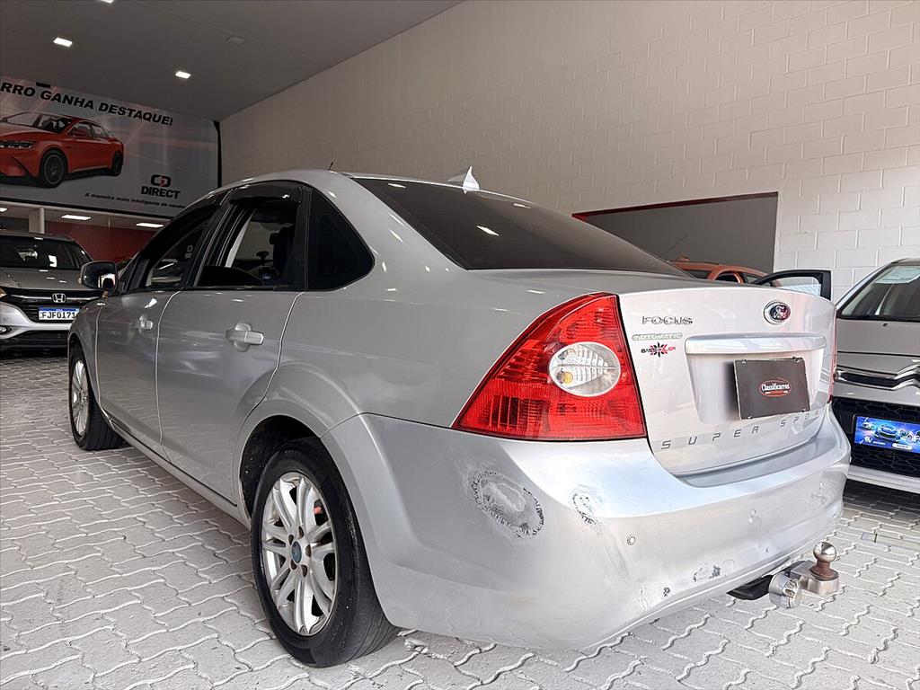 Ford Focus - 2.0 GLX SEDAN 16V FLEX 4P AUTOMÁTICO