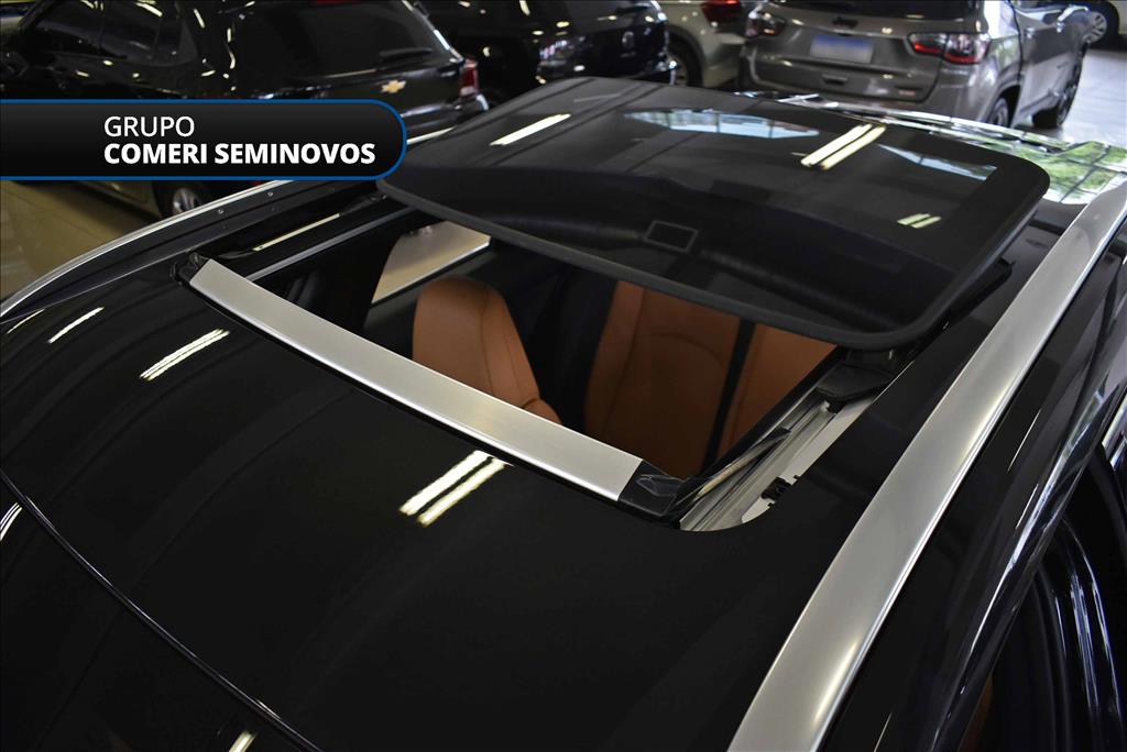 UX 300h 2.0 VVT-I HYBRID CVT10