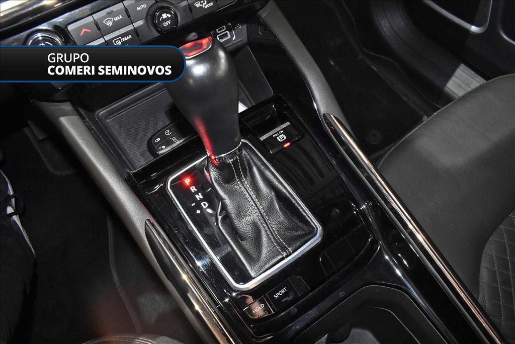 COMMANDER 1.3 T270 TURBO FLEX OVERLAND AT66