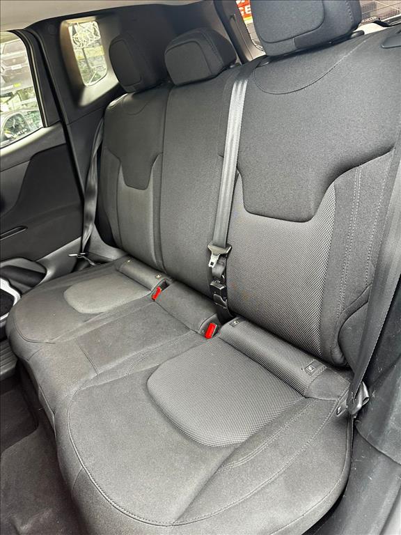 RENEGADE 1.8 16V FLEX SPORT 4P AUTOMÁTICO13