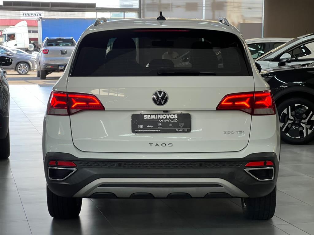 TAOS 1.4 250 TSI TOTAL FLEX HIGHLINE AUTOMÁTICO12