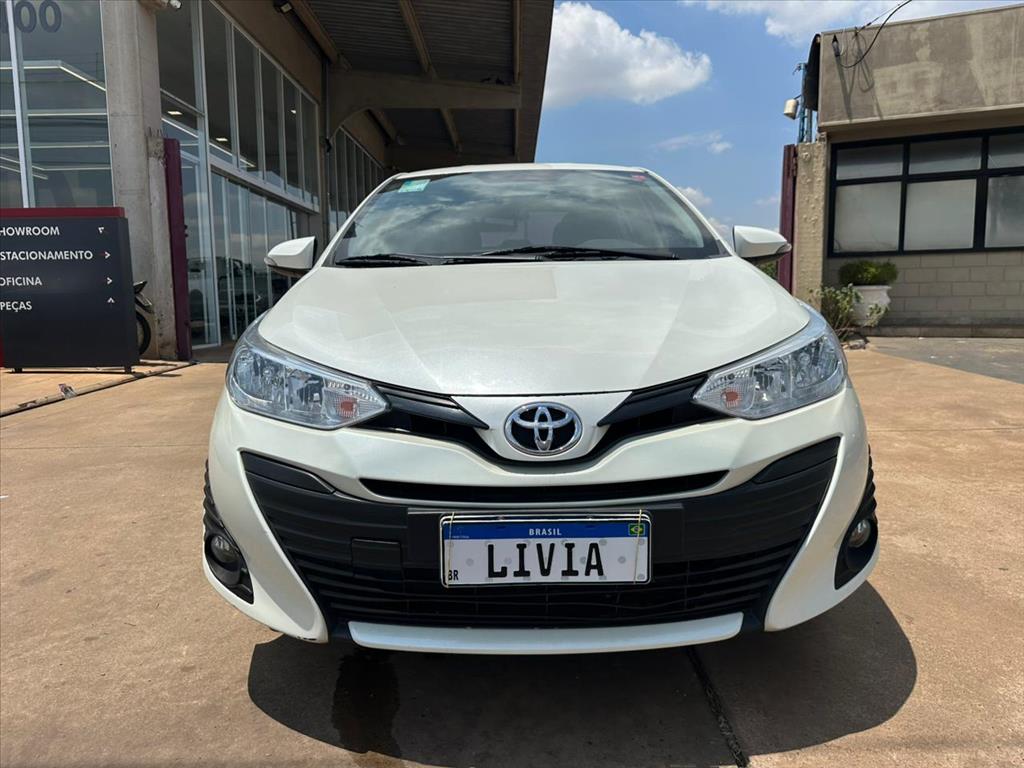 YARIS 1.5 16V FLEX SEDAN XL LIVE MULTIDRIVE YARIS 1.5 16V FLEX SEDAN XL LIVE MULTIDRIVE
