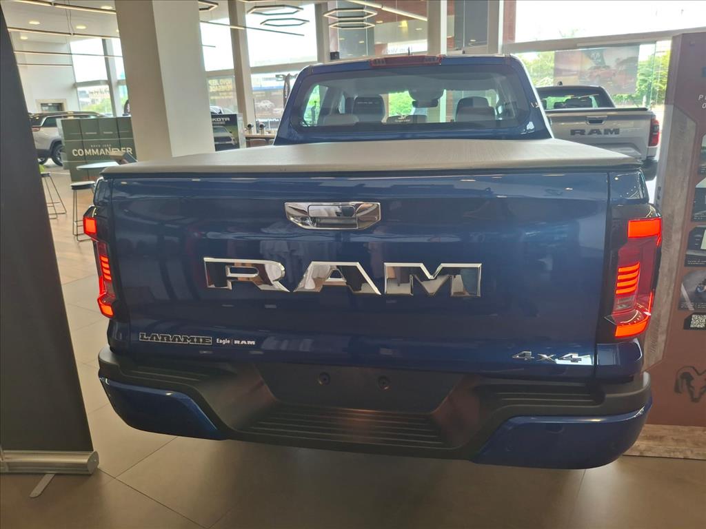 DAKOTA 2.2 TURBO DIESEL LARAMIE 4X4 AUTOMÁTICO3