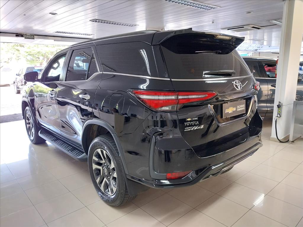 HILUX SW4 2.8 D-4D TURBO DIESEL SRX PLATINUM 7L 4X4 AUTOMÁTICO5