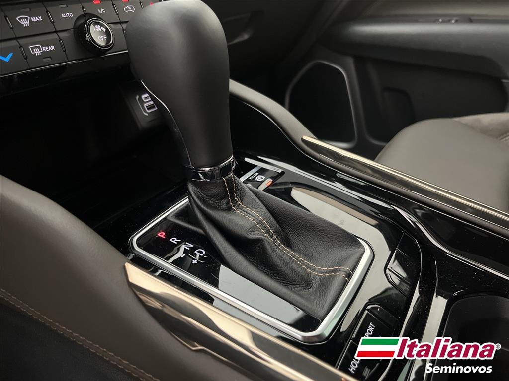 COMMANDER 1.3 T270 TURBO FLEX OVERLAND AT611