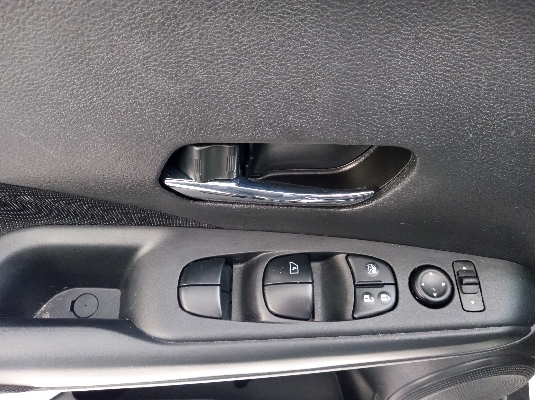 KICKS PLAY 1.6 16V FLEXSTART SENSE XTRONIC12