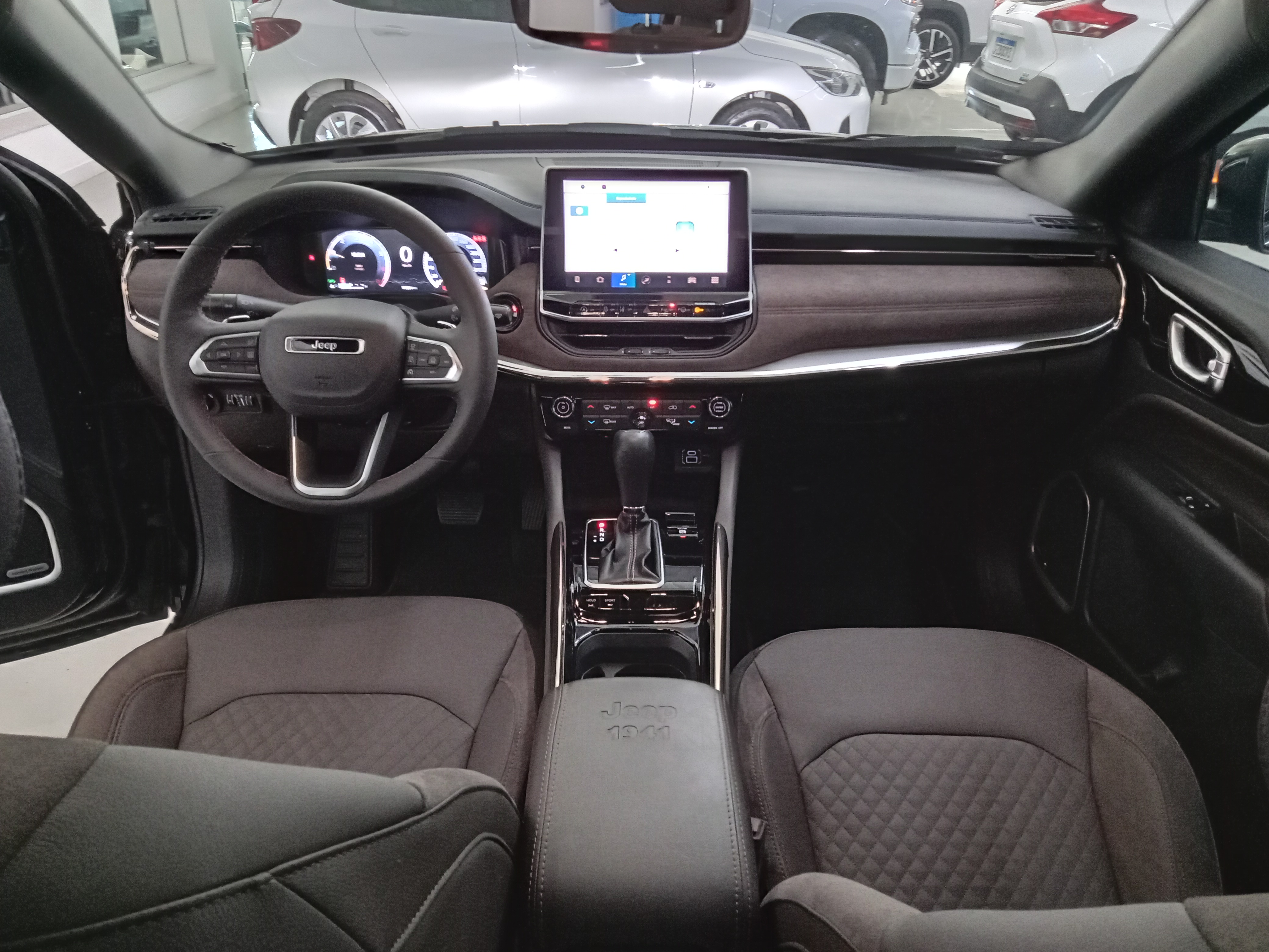 COMMANDER 1.3 T270 TURBO FLEX OVERLAND AT69