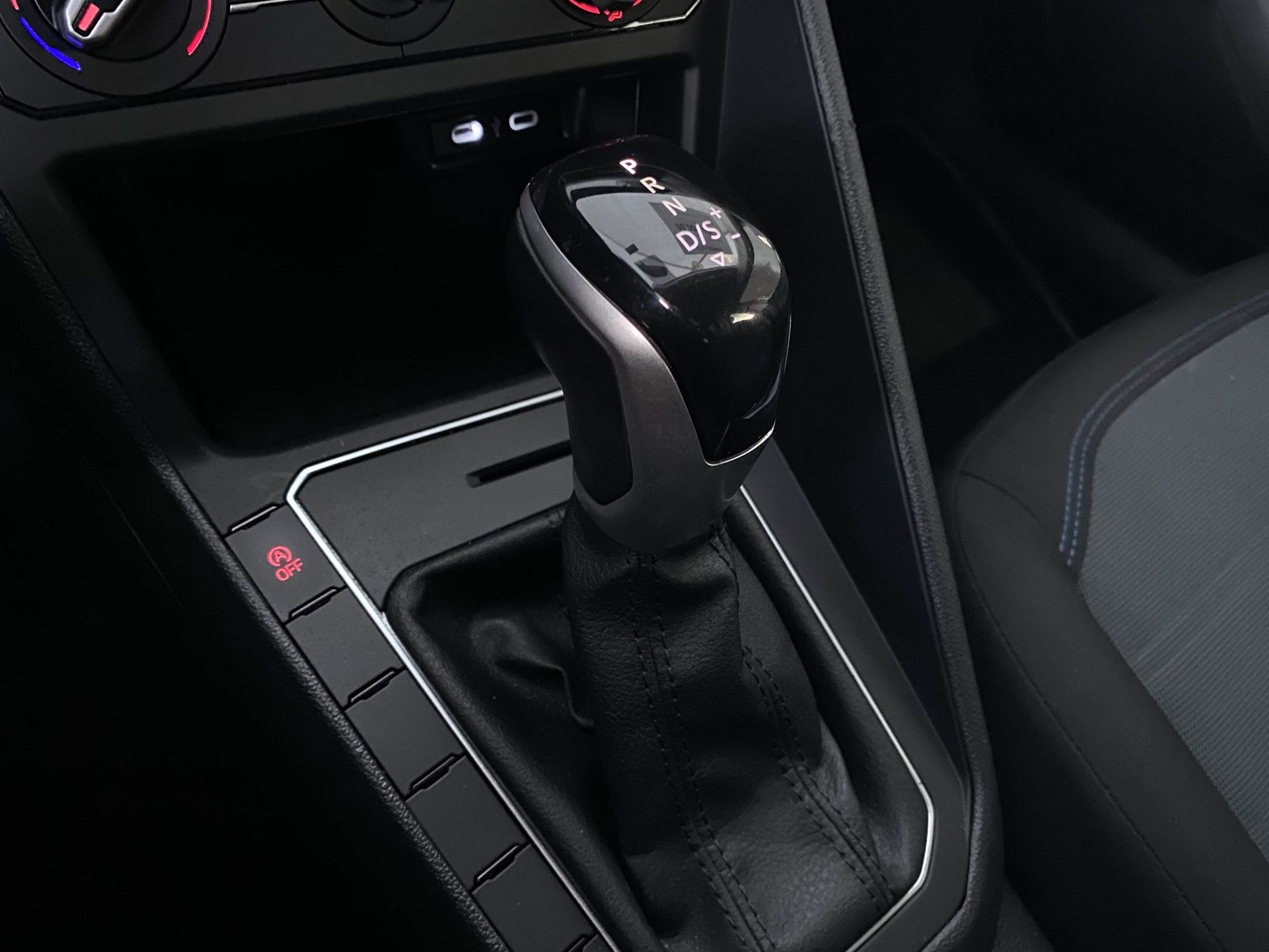 NIVUS 1.0 200 TSI TOTAL FLEX COMFORTLINE AUTOMÁTICO8