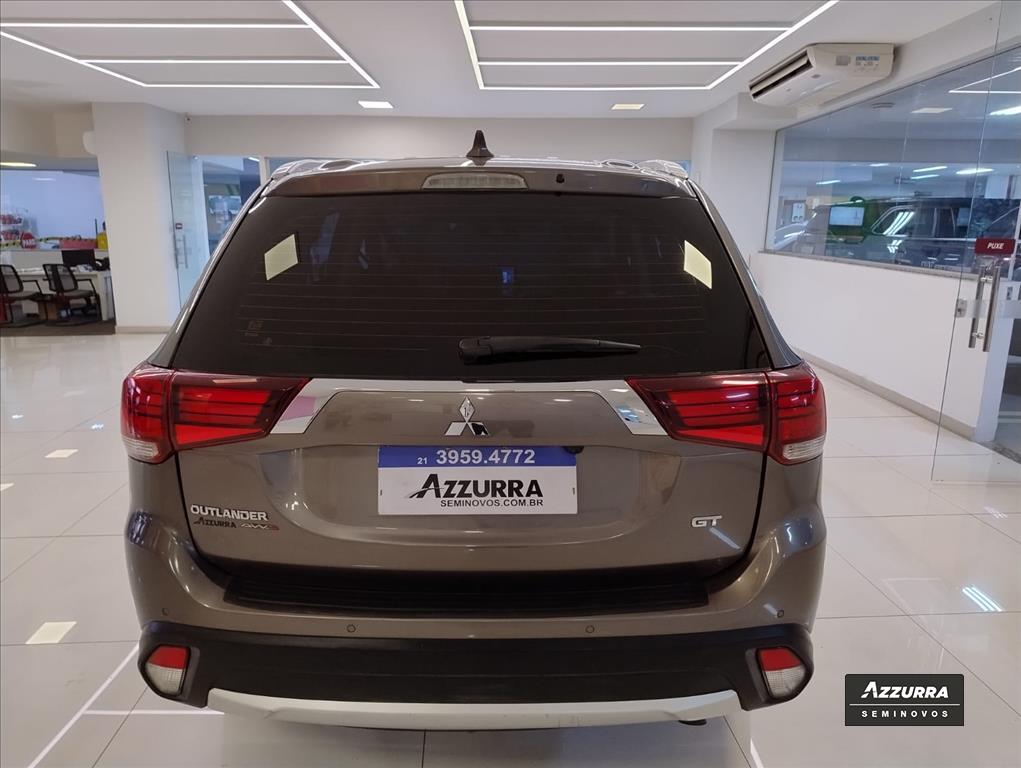 OUTLANDER 3.0 GT 4X4 V6 24V GASOLINA 4P AUTOMÁTICO