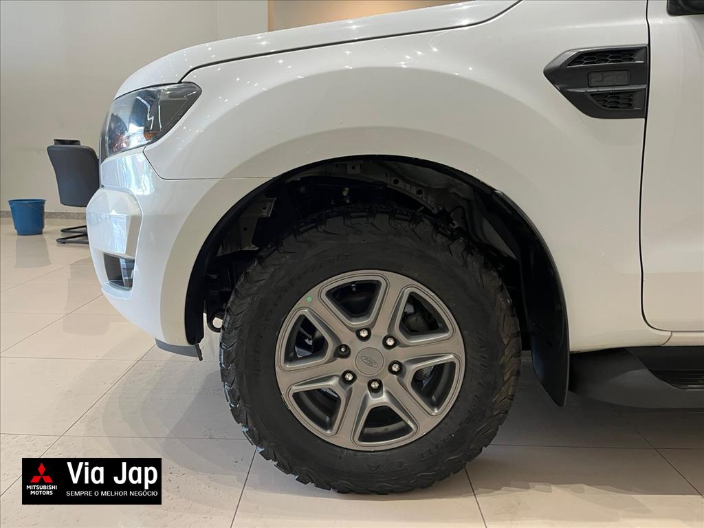 Ford-RANGER-2.2 XLS 4X4 CD 16V DIESEL 4P AUTOMÁTICO