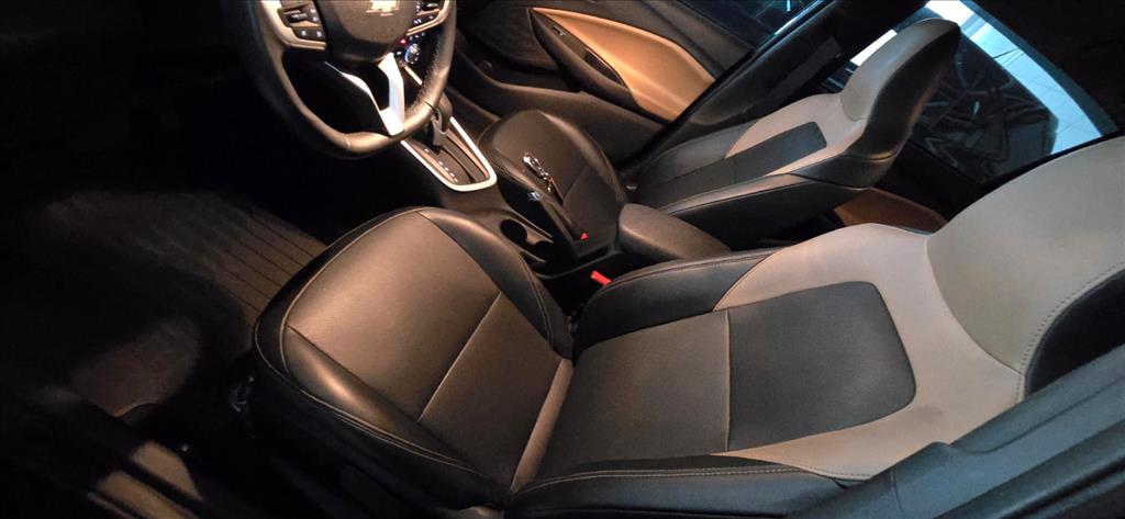 ONIX PLUS 1.0 TURBO FLEX PREMIER AUTOMÁTICO10