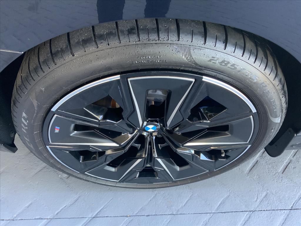 BMW-i7-ELÉTRICO XDRIVE60 M SPORT