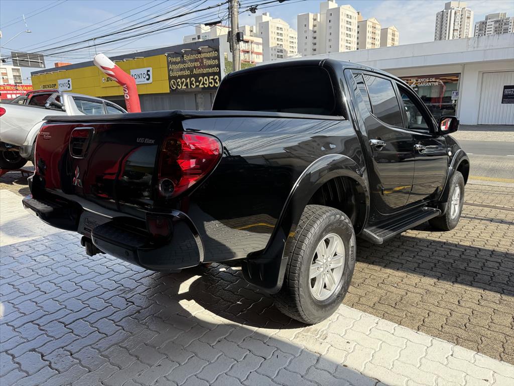 Mitsubishi L200 Triton - 3.5 HPE 4X4 CD V6 24V FLEX 4P AUTOMÁTICO