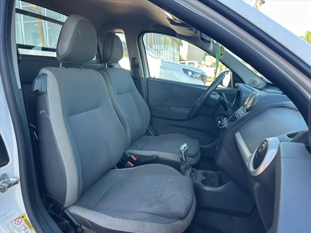 MONTANA 1.4 MPFI LS CS 8V FLEX 2P MANUAL10