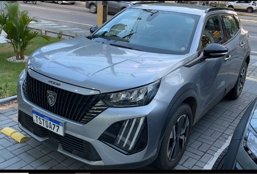 Peugeot-2008-1.0 TURBO 200 FLEX ACTIVE CVT