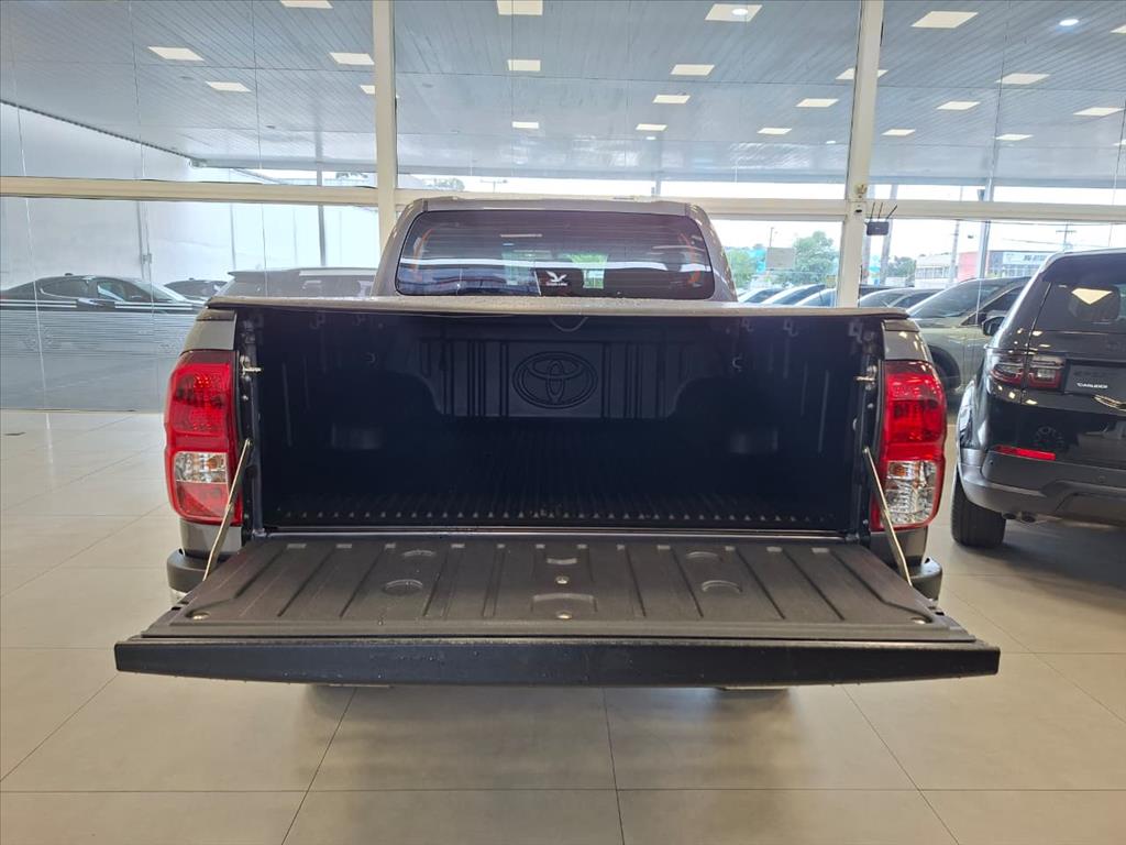 HILUX 2.8 D-4D TURBO DIESEL CD SRV 4X4 AUTOMÁTICO6