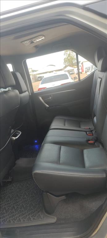 HILUX SW4 2.8 D-4D TURBO DIESEL SRX PLATINUM 7L 4X4 AUTOMÁTICO12