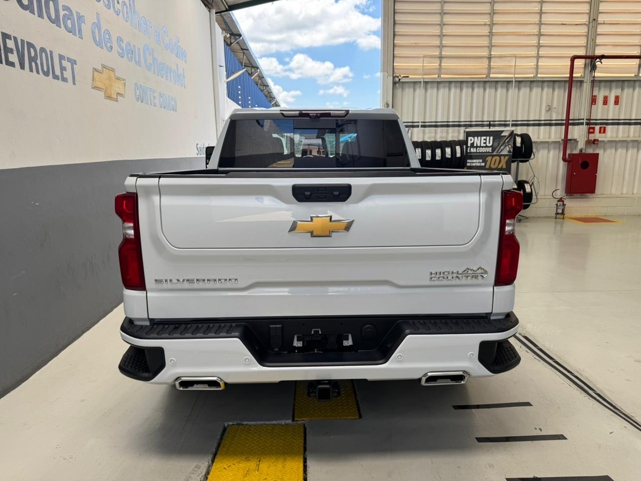 SILVERADO 5.3 V8 GASOLINA 1500 HIGH COUNTRY 4X4 AUTOMÁTICO6