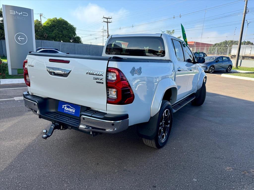 Toyota-HILUX-2.8 D-4D TURBO DIESEL CD SRX PLUS 4X4 AUTOMÁTICO