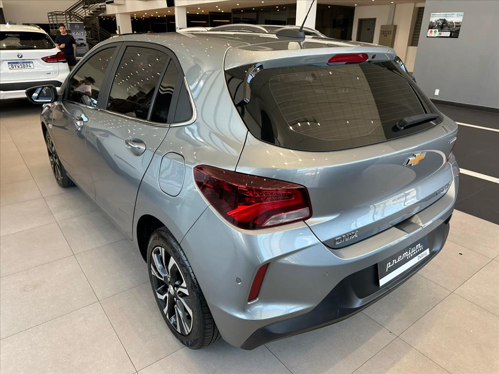 ONIX 1.0 TURBO FLEX PREMIER AUTOMÁTICO3