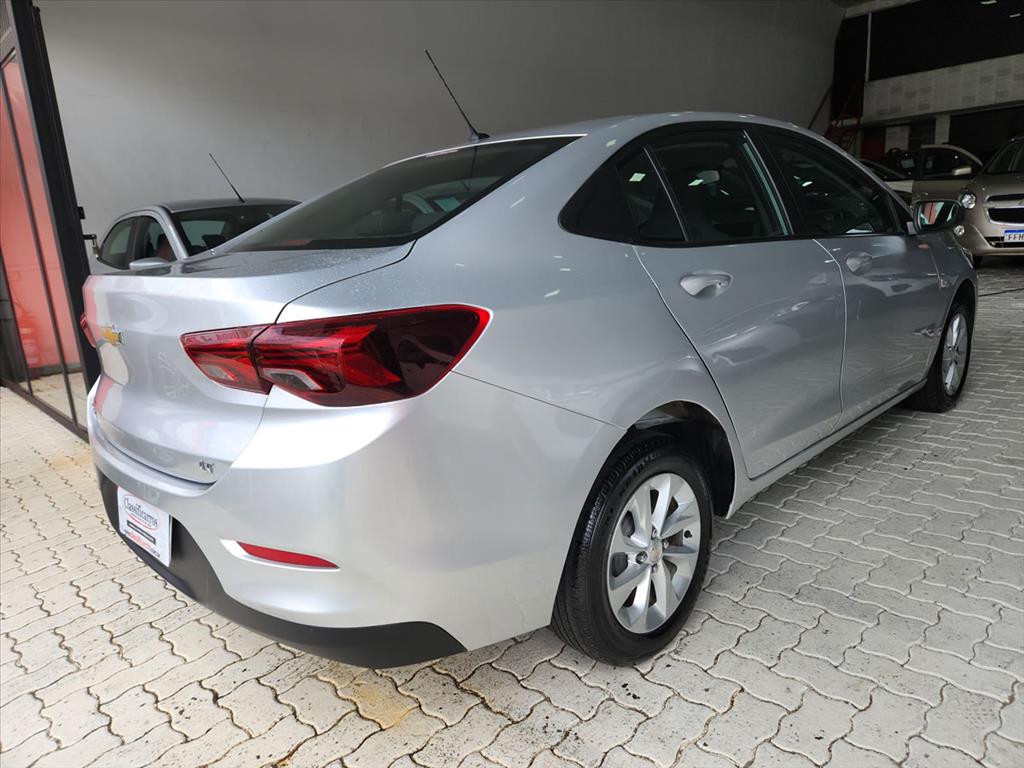 Chevrolet Onix Plus - 1.0 FLEX LT MANUAL