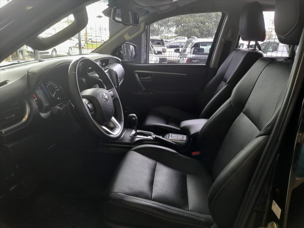 HILUX SW4 2.8 D-4D TURBO DIESEL SRX 7L 4X4 AUTOMÁTICO9