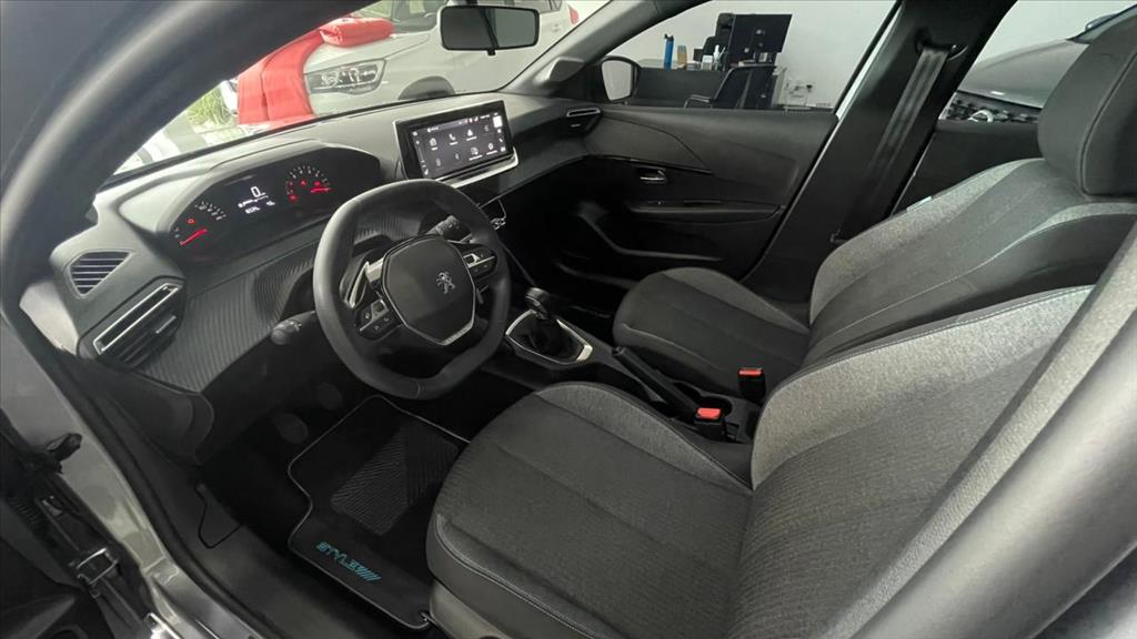 Peugeot-208-1.0 FIREFLY FLEX STYLE MANUAL