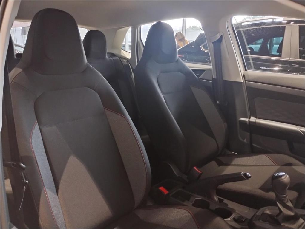 POLO 1.0 MPI TRACK MANUAL9