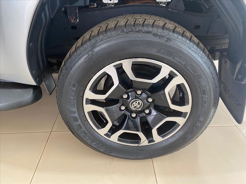 HILUX 2.8 D-4D TURBO DIESEL CD SRX 4X4 AUTOMÁTICO13