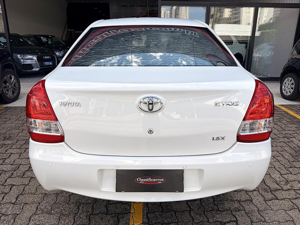 Toyota Etios - 1.5 X SEDAN 16V FLEX 4P MANUAL