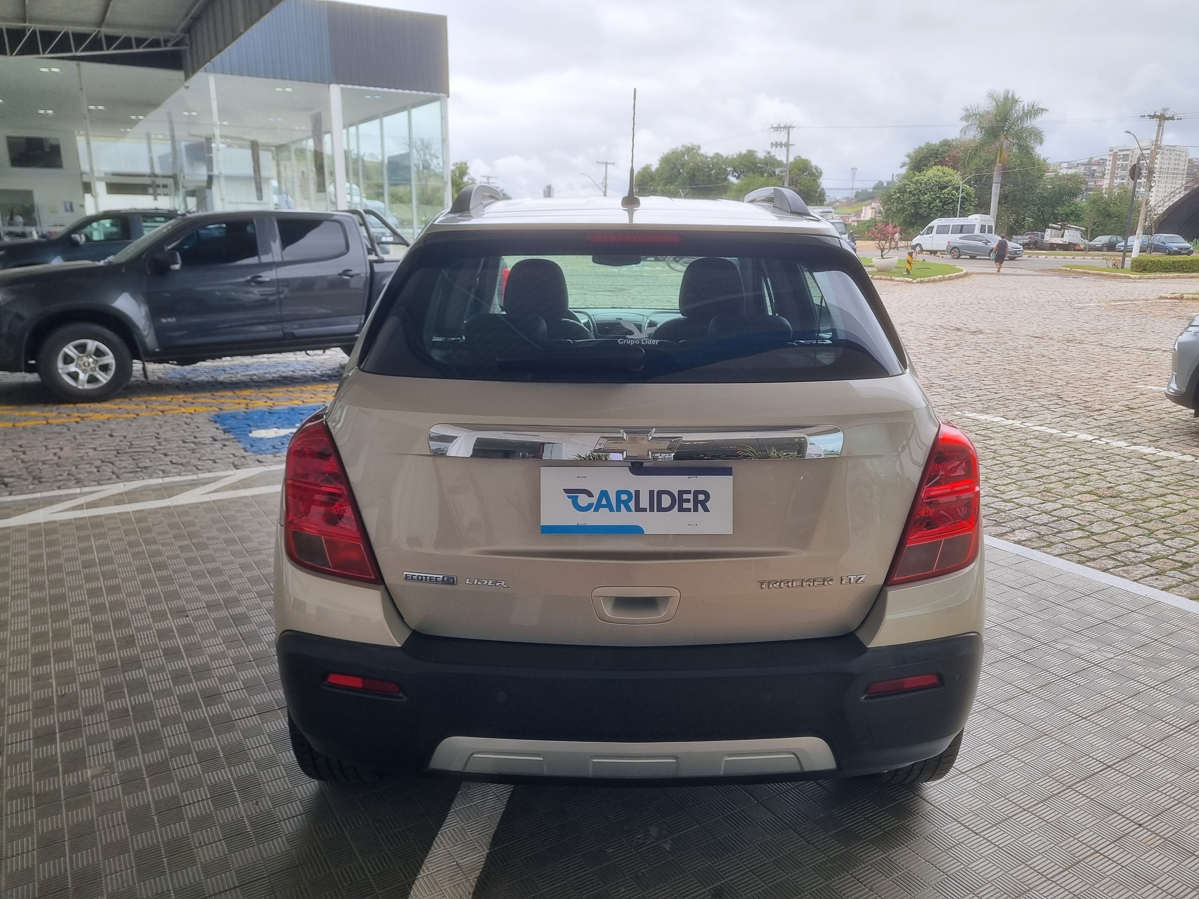 TRACKER 1.8 MPFI LTZ 4X2 16V FLEX 4P AUTOMÁTICO2