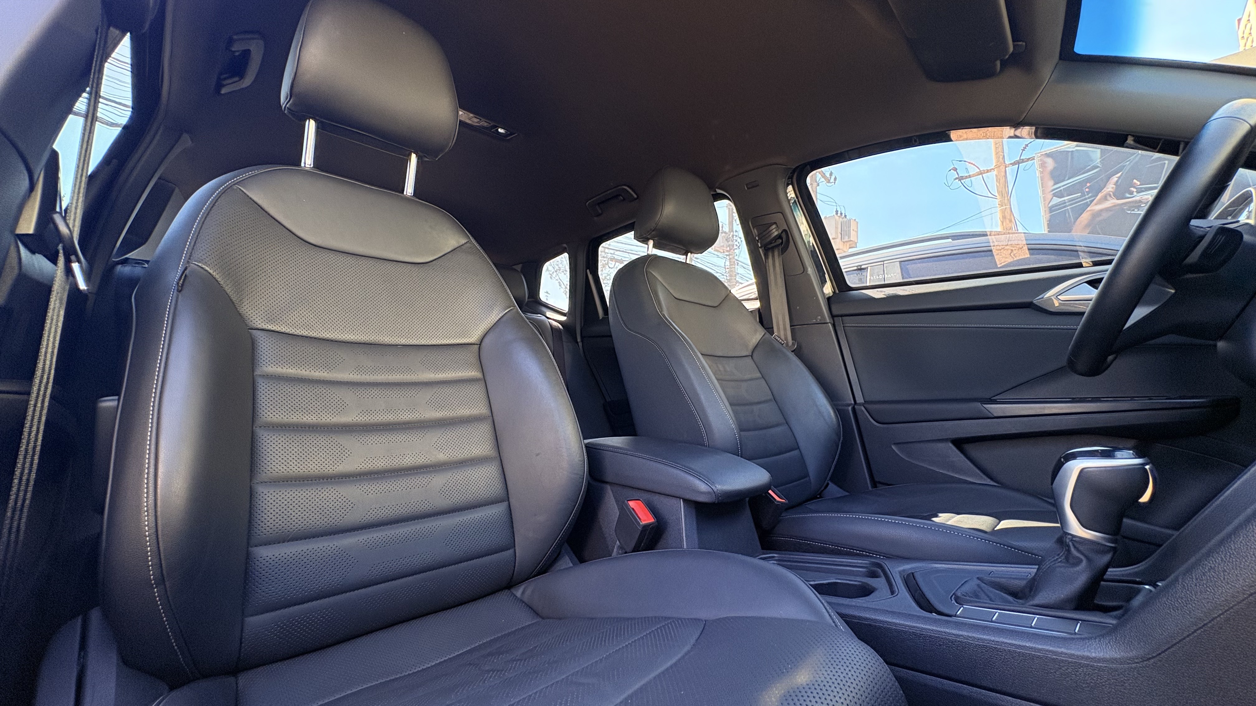 TAOS 1.4 250 TSI TOTAL FLEX COMFORTLINE AUTOMÁTICO10