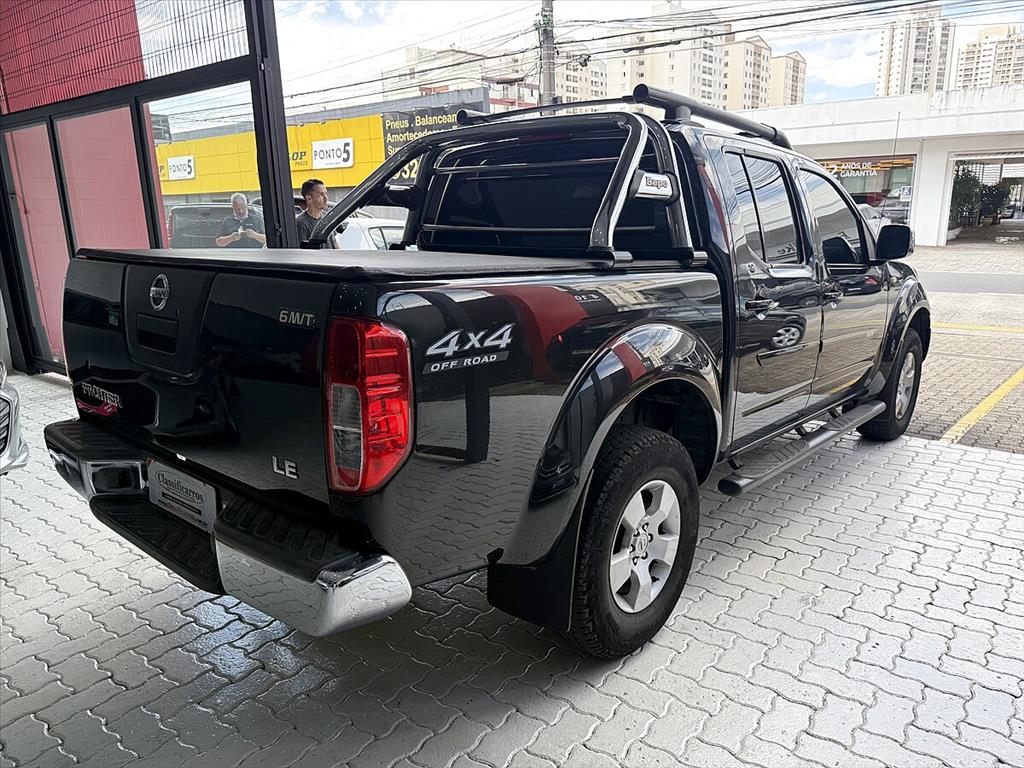 Nissan Frontier - 2.5 LE 4X4 CD TURBO ELETRONIC DIESEL 4P MANUAL