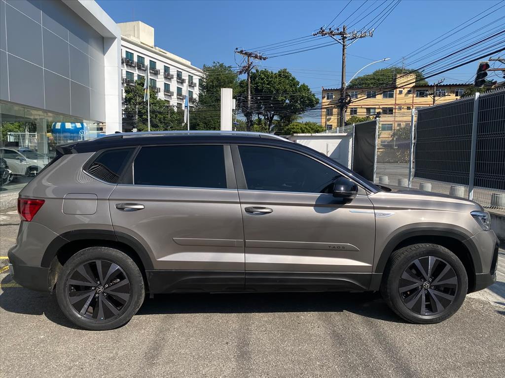 TAOS 1.4 250 TSI TOTAL FLEX COMFORTLINE AUTOMÁTICO12