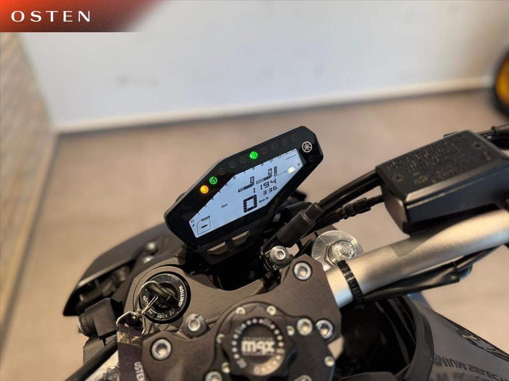 YAMAHA-MT-09-MT-09